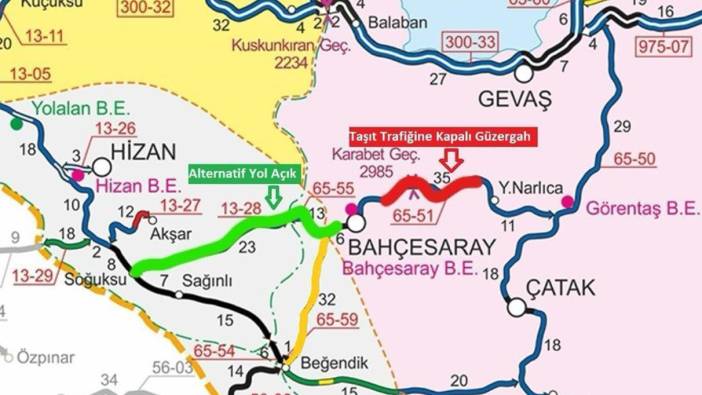 Bahçesaray yolu kar yağışı nedeniyle trafiğe kapatıldı