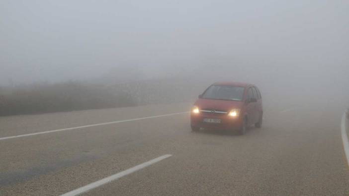 Hatay’da görüş mesafesi 10 metreye düştü