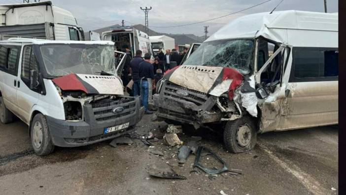 Şırnak’ta iki minibüs çarpıştı: 18 yaralı