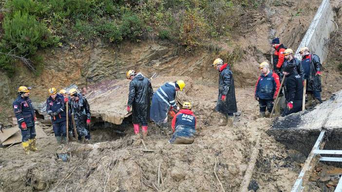 Zonguldak'taki heyelanda anne ve oğlunun cansız bedenine ulaşıldı