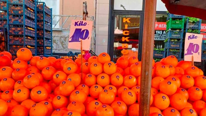 Hatay portakalı alıcısını bekliyor