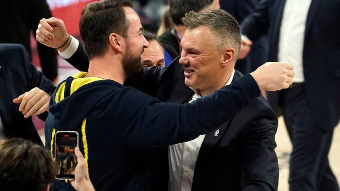 Fenerbahçe Beko Euroleague'de Anadolu Efes'i 89-84’lük skorla mağlup etti.