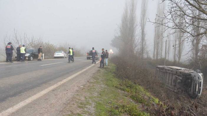 Manisa’da minibüs takla attı: 16 yaralı