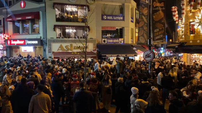 Kadıköy'de yılbaşı öncesi yoğunluk havadan görüntülendi