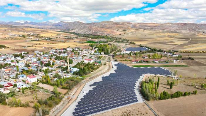 Sivas'ta toprağa panel ekip enerji biçti