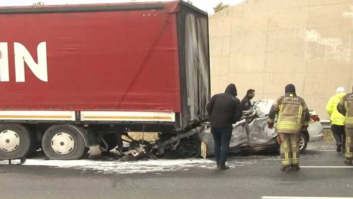 Ankara’da tır dorsesine çarpan araç alev aldı: 1 ölü