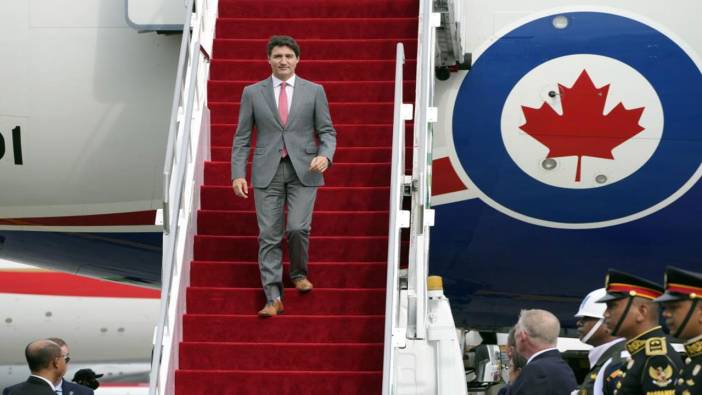 Kanada Başbakanı Trudeau'nun Jamaika tatilinde uçağı arızalandı