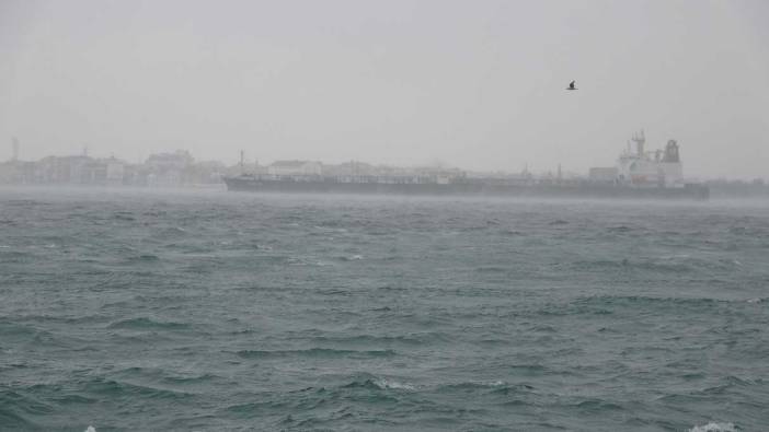 Çanakkale Boğazı gemi geçişlerine kapatıldı!