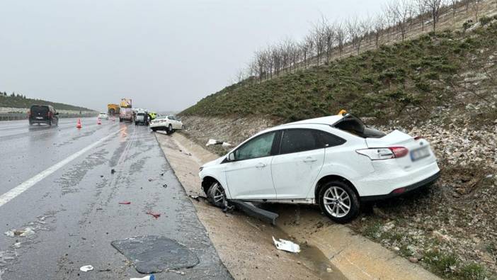 Balıkesir'de zincirleme kaza: 1 ölü, 4 yaralı