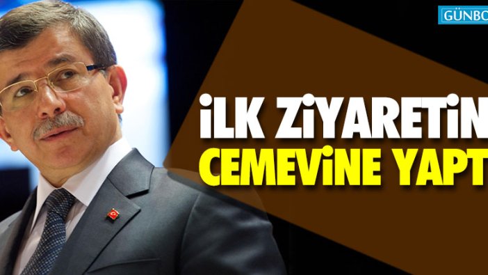 Davutoğlu ilk ziyaretini cemevine yaptı