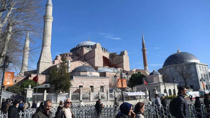 Ayasofya'da yeni düzenleme ile giriş yoğunluğu azaldı