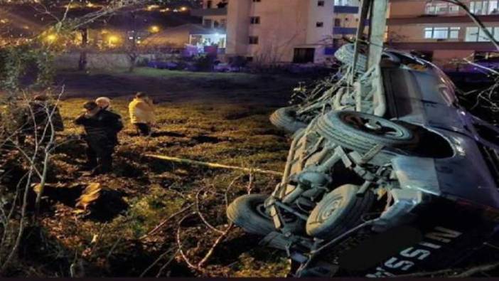 Artvin'de kamyonetin çaptığı anne ve oğlu hayatını kaybetti