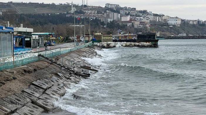 Tekirdağ'da poyraz deniz ulaşımını olumsuz etkiliyor