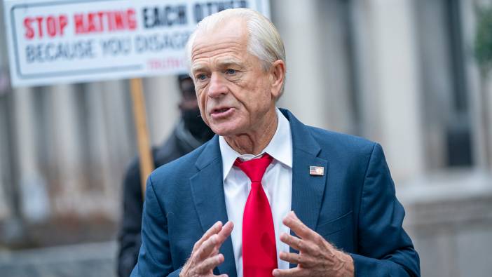 Trump’ın eski danışmanı Peter Navarro’ya 4 ay hapis cezası