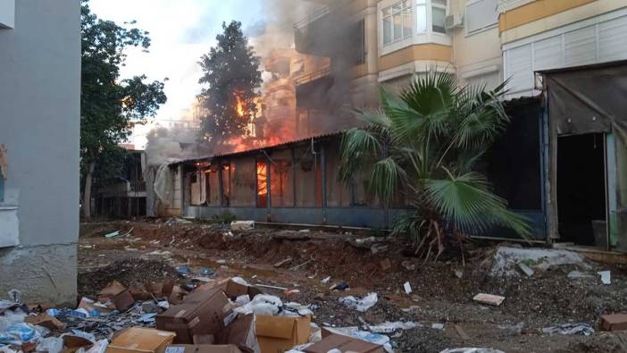 Boş restoranda yangın çıktı, vatandaş ne yapacağını şaşırdı