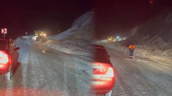 Erzurum'da karayoluna çığ düştü