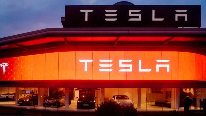 Tesla, kendi şirketini hackleyenlere 9 milyon TL ödül verdi!