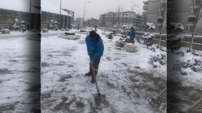 Iğdır'da kar temizliği çalışmaları devam ediyor