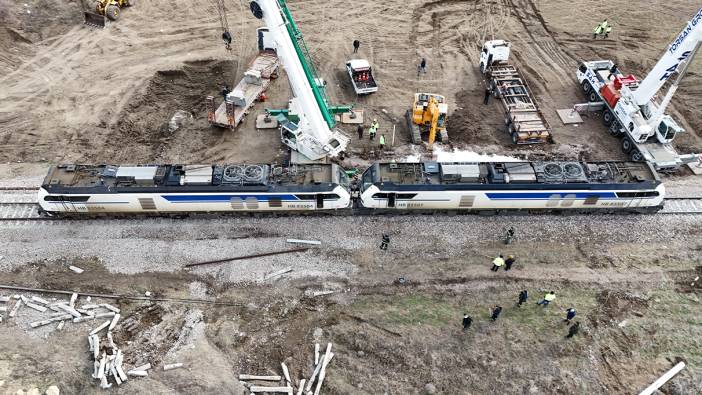 Kırıkkale'de devrilen tren kaza alanından kaldırıldı