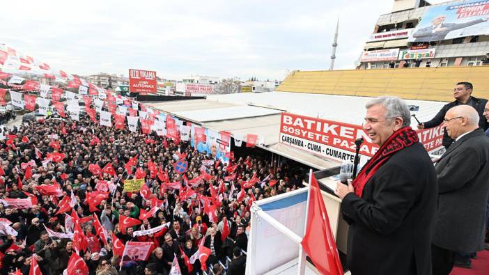 Mansur Yavaş Yenimahalle’de halka seslendi: Hükmetmeye değil, hizmet yapmaya geldik