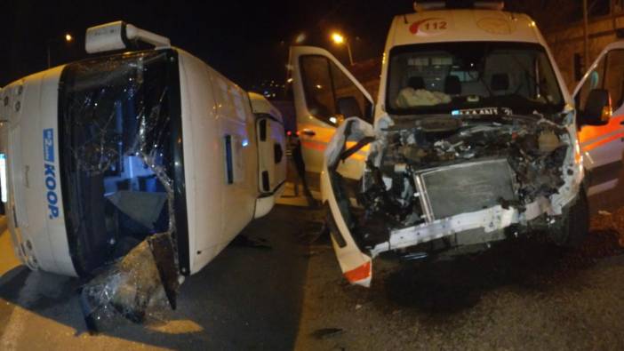 Bilecik'te feci kaza: Ambulans ile işçi taşıyan minibüs çarpıştı! Yaralılar var...