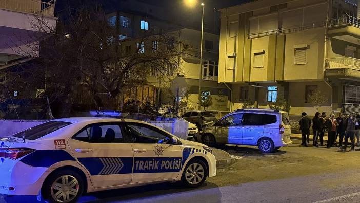 Kayseri'de 2 otomobil çarpıştı: 7 yaralı