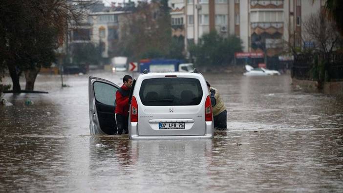 Meteoroloji uyardı! O illerin kıyı kesimlerine sağanak vuracak