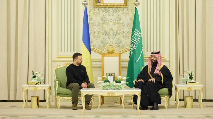 Zelenskiy, Suudi Arabistan Veliaht Prensi Salman ile bir araya geldi