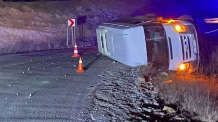 Ankara'da askerleri taşıyan servis aracı devrildi