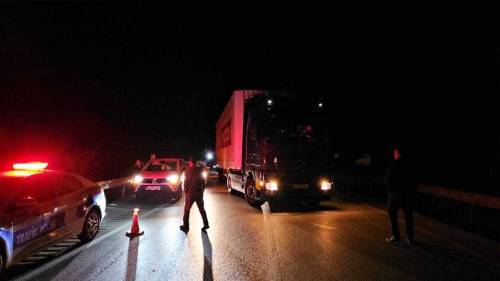 Amasya’da tırlar çarpıştı! Trafik felç oldu