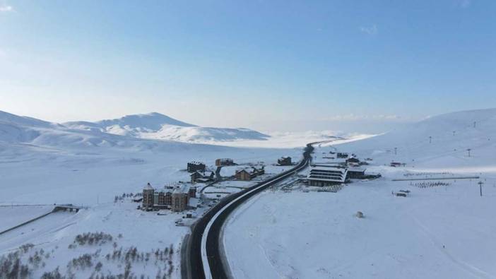 Erciyes Dağı beyaza büründü