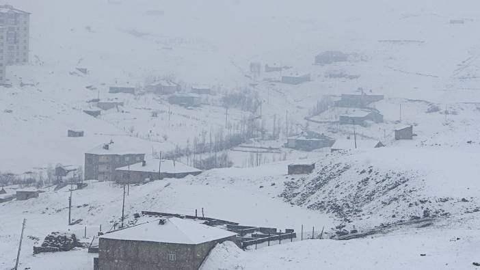 Bu ilde ulaşım felç oldu: 6 köy ve 14 mezra yolu kapandı