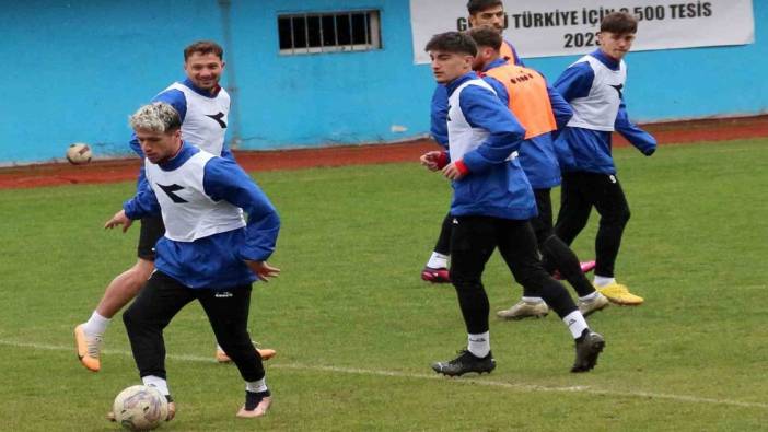 Pazarspor, sahasından galibiyetle ayrılmak istiyor