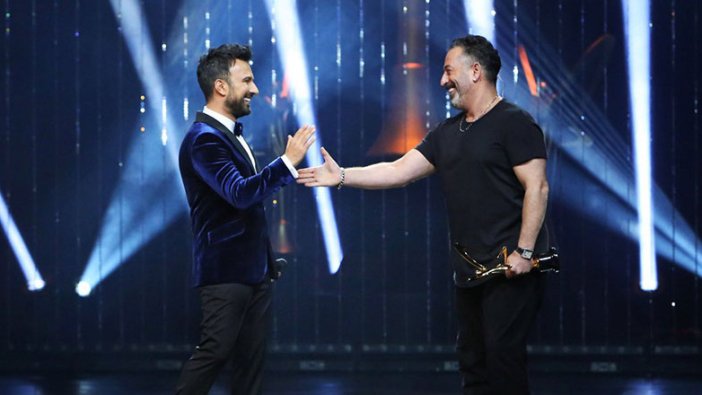 Tarkan'ın paylaşımına Cem Yılmaz'ın yanıtı olay oldu