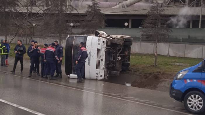 İşçi minibüsü devrildi: 6 yaralı