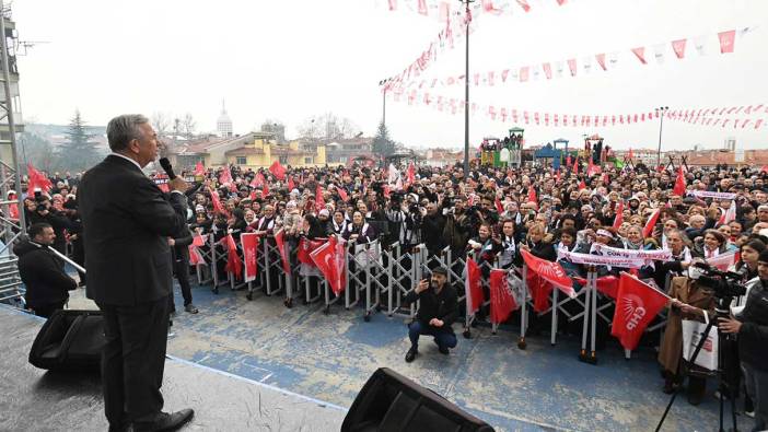 Mansur Yavaş Seyranbağları’nda vatandaşlarla buluştu