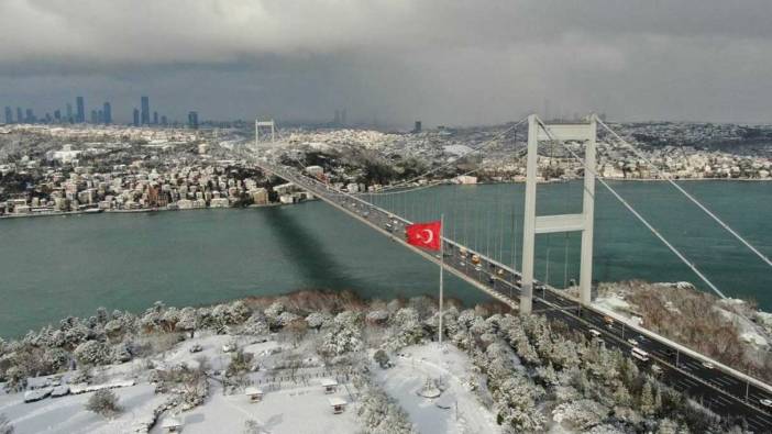 İstanbul Boğazı'nda gemi trafiği durdu