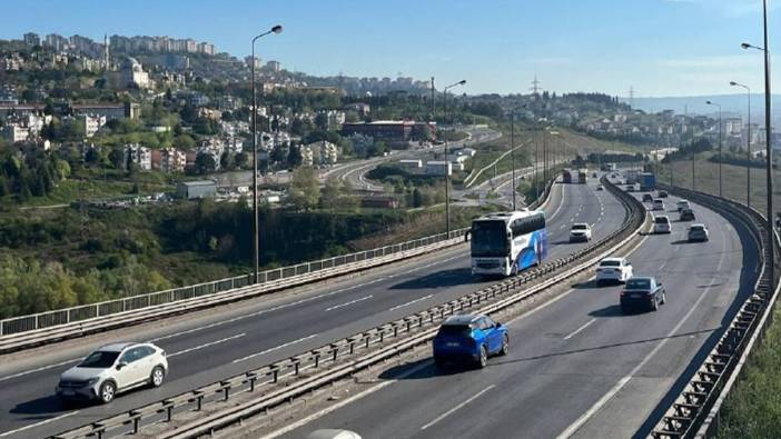 TEM Otoyolu'nda trafik yoğunluğu yaşanıyor