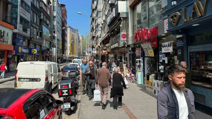 Bayram öncesi şehir merkezinde bayram yoğunluğu