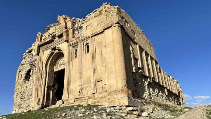 Bin 700 yıllık kilise ziyarete açıldı