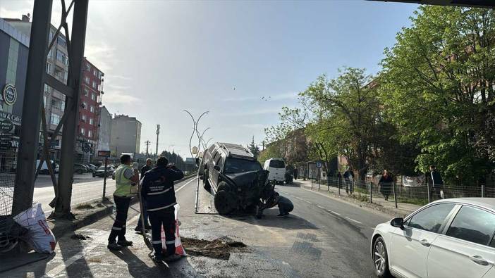 Tekirdağ’da feci kaza! Araç hurdaya döndü