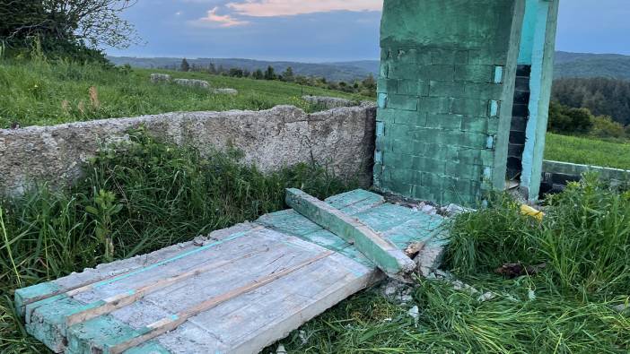 Başakşehir’de piknik yapan 2 gencin üzerine beton blok düştü