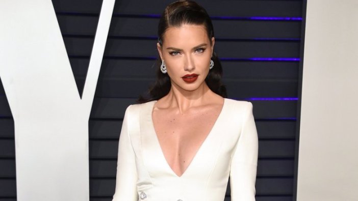 Adriana Lima'nın yaz aşkı sona mı erdi?