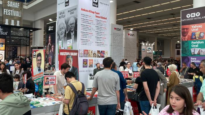 Ankara Kitap Fuarı'nda ziyaretçi yoğunluğu