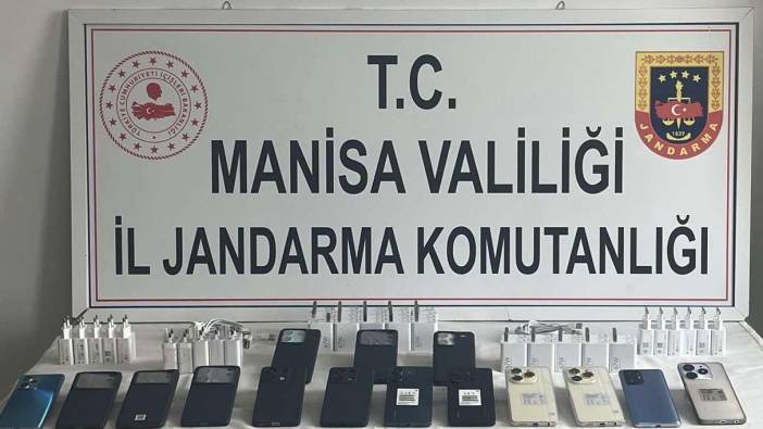 Turgutlu’da gümrük kaçağı cep telefonlarına el konuldu