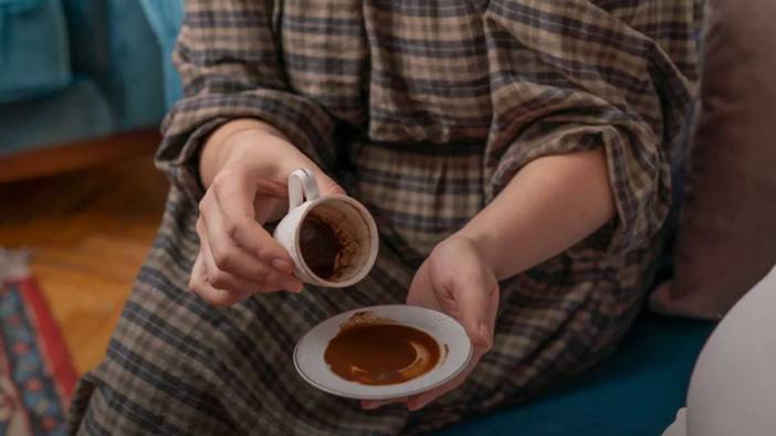 Rüyada fal baktırmak ne anlama gelir?