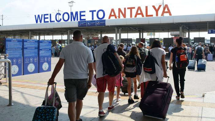 Antalya’dan yeni turist rekoru