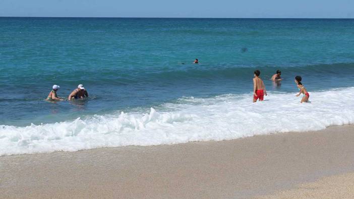 Cayır cayır yanan Alanya’ya turist akını