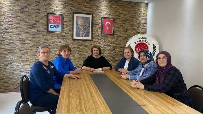 CHP Niğde İl Kadın Kolları Başkanı Yaşar ve yönetimi istifa etti