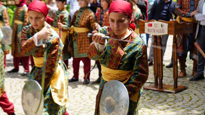 Türkiye'de bir ilk! Kız kılıç kalkan ekibi